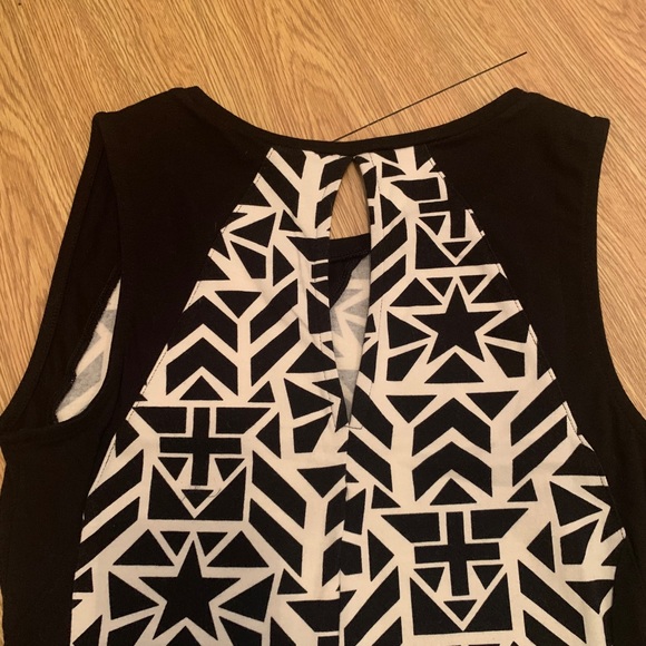 Women’s Dress - Picture 2 of 2
